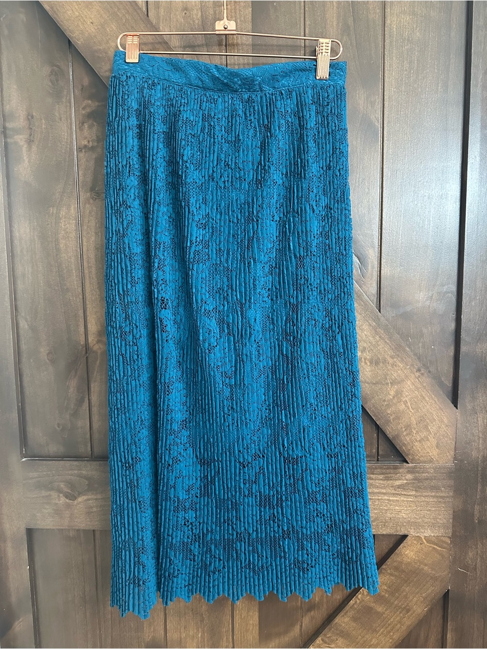 Romeo & Juliet Couture Teal Lace-Effect Pleated Maxi Skirt
